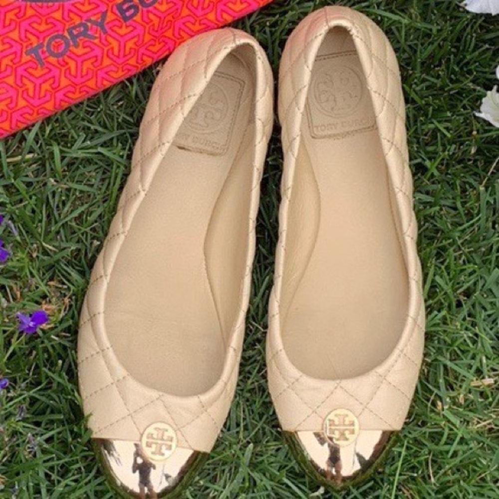 FLATS BY TORY BURCH